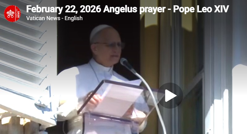 De paus bij het Angelusgebed